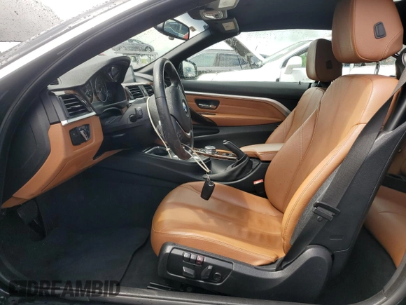 2015 BMW 4 Series 428i z VIN WBA3V5C57F5A79293, wystawiony jako Copart lot #56640245 z przebiegiem 41 241 mil mil oraz Szkoda całkowita • Salvage title. Historia ofert i sprzedaży dostępna na DreamBid. Obrazek 7.