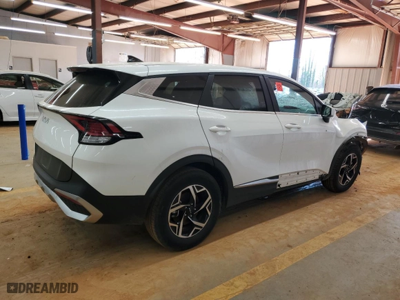 2024 Kia Sportage LX with VIN KNDPU3DF0R7249907, listed as a Copart auction lot 46912465 with 0 mi miles and Salvage Title. Bid and sale history available at carsss.com. Image 3.