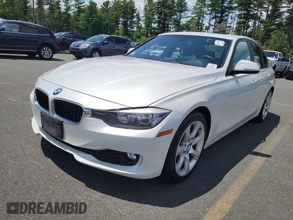 2013 BMW 3 Series 320i xDrive с VIN WBA3C3C5XDF982665, выставлен на аукционе Copart как лот 61688265 с пробегом 122 398 миль миль и Чистый • Clean title. История ставок и продаж доступна на DreamBid. Изображение 2.