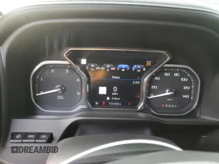 2020 GMC Sierra 3500HD Denali z VIN 1GT49WEY8LF341558, wystawiony jako Copart lot #42609425 z przebiegiem 70 658 mil mil oraz Szkoda całkowita • Salvage title. Historia ofert i sprzedaży dostępna na DreamBid. Obrazek 9.