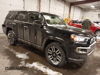 2018 Toyota 4Runner SR5 with VIN JTEBU5JRXJ5562513, listed as a IAAI auction lot 41629714 with 140,550 mi miles. Bid and sale history available at carsss.com. Image 1.