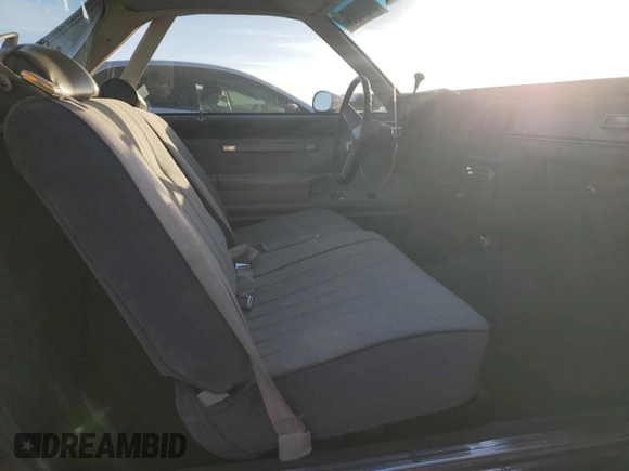 1983 Chevrolet El Camino z VIN 1GCCW80H1DR150636, wystawiony jako Copart lot #85873984 z przebiegiem 56 394 mil mil oraz Czysty tytuł • Clean title. Historia ofert i sprzedaży dostępna na DreamBid. Obrazek 10.