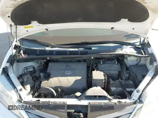 2013 Toyota Sienna XLE AAS with VIN 5TDYK3DC3DS308298, listed as a IAAI auction lot 41292280 with 165,638 mi miles and . Bid and sale history available at DreamBid. Image 10.