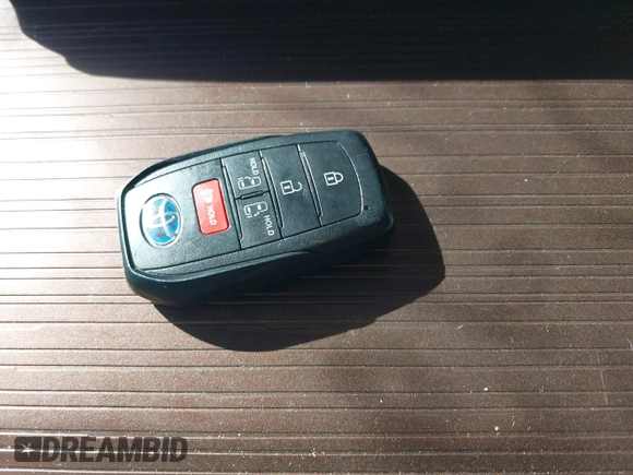 2021 Toyota Sienna LE с VIN 5TDKRKEC5MS049307, выставлен на аукционе IAAI как лот 40654172 с пробегом 172 693 миль миль и . История ставок и продаж доступна на DreamBid. Изображение 11.