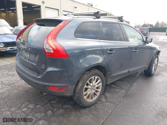 2010 Volvo XC60 3.0T with VIN YV4992DZ2A2119737, listed as a IAAI auction lot 41313329 with 101,112 mi miles. Bid and sale history available at carsss.com. Image 4.