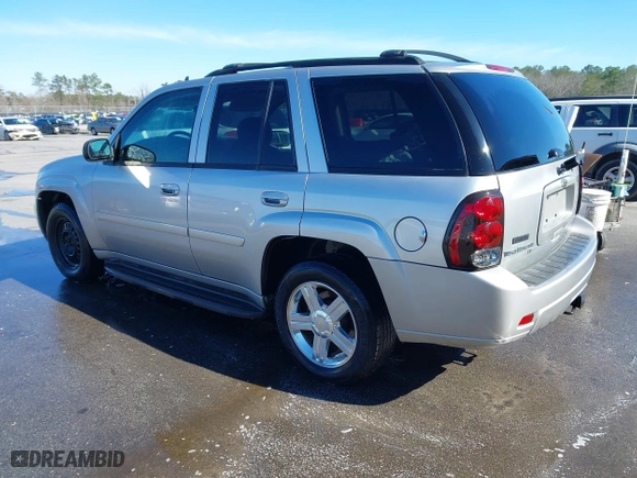 2008 Chevrolet TrailBlazer LT w/1LT with VIN 1GNDS13S982258135, listed as a IAAI auction lot 41579981 with 206,245 mi miles. Bid and sale history available at carsss.com. Image 3.