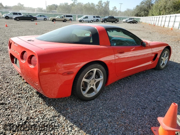 2000 Chevrolet Corvette with VIN 1G1YY22G8Y5131833, listed as a Copart auction lot 79720084 with 32,294 mi miles and Salvage Title. Bid and sale history available at carsss.com. Image 3.