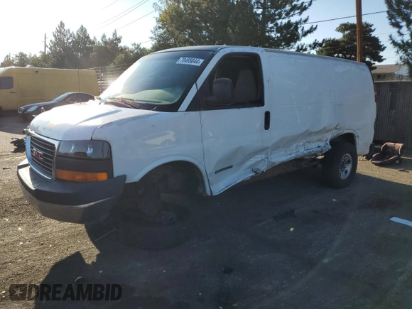 2003 GMC Savana Cargo Van with VIN 1GTGG25U031121692, listed as a Copart auction lot 70495844 with 57,614 mi miles and Salvage Title. Bid and sale history available at carsss.com. Image 1.