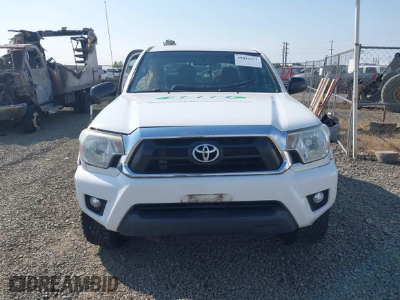 2014 Toyota Tacoma PreRunner with VIN 3TMJU4GN7EM158230, listed as a IAAI auction lot 40010521 with 145,185 mi miles. Bid and sale history available at carsss.com. Image 12.