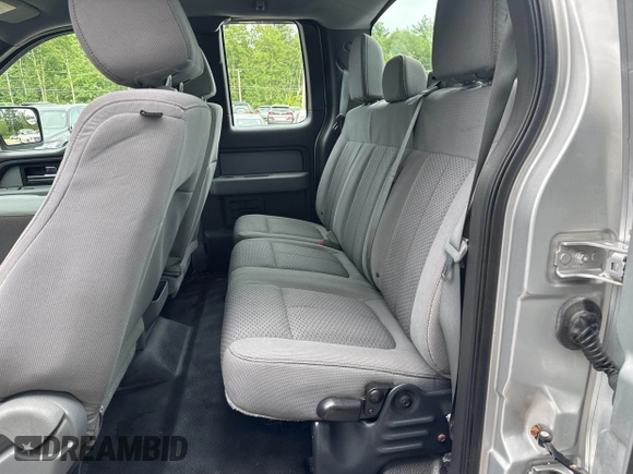 2013 Ford F-150 XL z VIN 1FTFX1EF8DFD87828, wystawiony jako IAAI lot #42662130 z przebiegiem 229 088 mil mil oraz . Historia ofert i sprzedaży dostępna na DreamBid. Obrazek 8.