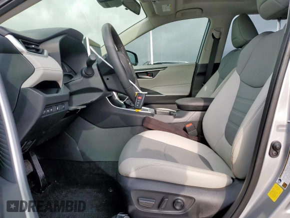 2023 Toyota RAV4 Hybrid XLE Premium с VIN JTMB6RFVXPD082594, выставлен на аукционе Copart как лот 61545245 с пробегом 8 075 миль миль и Списание • Salvage title. История ставок и продаж доступна на DreamBid. Изображение 7.