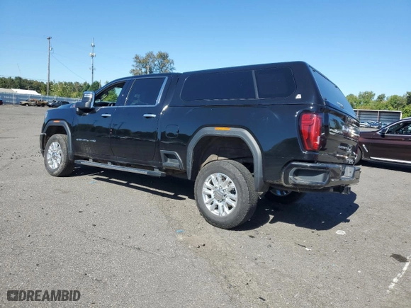 2020 GMC Sierra 3500HD Denali with VIN 1GT49WEY7LF125605, listed as a Copart auction lot 73732644 with 33,815 mi miles and Salvage Title. Bid and sale history available at carsss.com. Image 2.