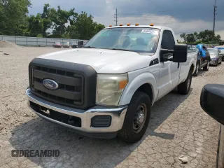 2011 Ford F-350 XL z VIN 1FTBF3A65BEB32141, wystawiony jako Copart lot #64605294 z przebiegiem 408 764 mil mil oraz Czysty tytuł • Clean title. Historia ofert i sprzedaży dostępna na DreamBid. Obrazek 1.
