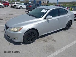 2008 Lexus IS 250 z VIN JTHCK262685018639, wystawiony jako IAAI lot #42024488 z przebiegiem 220 885 mil mil oraz . Historia ofert i sprzedaży dostępna na DreamBid. Obrazek 2.