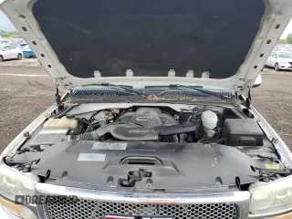 2005 GMC Sierra Denali z VIN 2GTEK63NX51184417, wystawiony jako Copart lot #55663955 z przebiegiem 201 401 mil mil oraz Tytuł czysty. Historia ofert i sprzedaży dostępna na DreamBid. Obrazek 11.