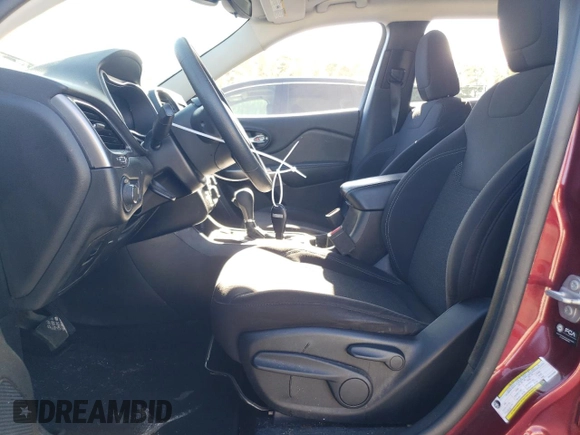 2021 Jeep Cherokee Latitude with VIN 1C4PJLCB0MD116288, listed as a Copart auction lot 87993735 with 136,056 mi miles and Salvage Title. Bid and sale history available at carsss.com. Image 7.
