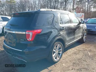 2018 Ford Explorer XLT with VIN 1FM5K8D86JGC56694, listed as a IAAI auction lot 41991384 with 113,241 mi miles and . Bid and sale history available at carsss.com. Image 4.
