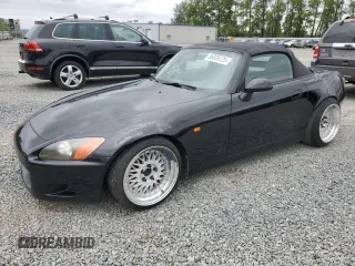 2000 Honda S2000 z VIN JHMAP1143YT008383, wystawiony jako Copart lot #56926725 z przebiegiem 110 162 mil mil oraz Czysty tytuł • Clean title. Historia ofert i sprzedaży dostępna na DreamBid. Obrazek 1.