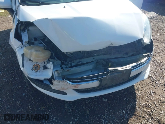 2018 Ford Fiesta S z VIN 3FADP4AJ2JM136775, wystawiony jako IAAI lot #42136725 z przebiegiem 47 072 mil mil oraz . Historia ofert i sprzedaży dostępna na DreamBid. Obrazek 6.