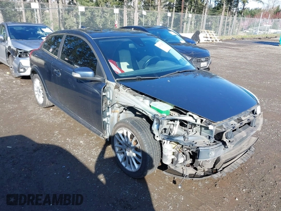 2011 Volvo C30 with VIN YV1672MK7B2226292, listed as a IAAI auction lot 41871256 with 119,476 mi miles. Bid and sale history available at carsss.com. Image 1.