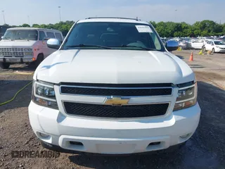 2007 Chevrolet Tahoe LTZ with VIN 1GNFK13057J121978, listed as a IAAI auction lot 42643202 with 240,004 mi miles and . Bid and sale history available at DreamBid. Image 12.