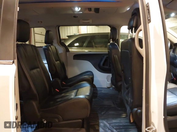 2016 Chrysler Town & Country Touring with VIN 2C4RC1BG1GR185657, listed as a IAAI auction lot 41905462 with 167,142 mi miles and . Bid and sale history available at DreamBid. Image 8.