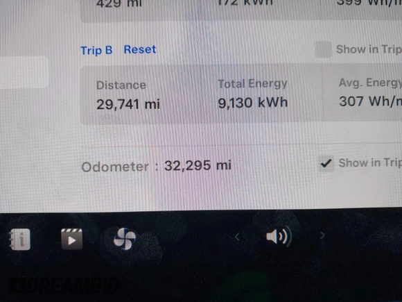 2023 Tesla Model Y Long Range with VIN 7SAYGDEE1PA053683, listed as a IAAI auction lot 42124517 with 32,295 mi miles. Bid and sale history available at carsss.com. Image 7.