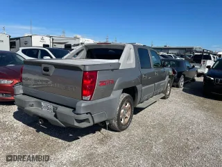 2002 Chevrolet Avalanche with VIN 3GNEC13T82G302926, listed as a Copart auction lot 47324455 with 379,025 mi miles and Clean Title. Bid and sale history available at carsss.com. Image 4.