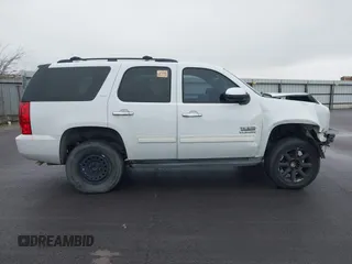 2011 GMC Yukon SLT with VIN 1GKS1CE01BR101311, listed as a IAAI auction lot 41572486 with 1 mi miles. Bid and sale history available at carsss.com. Image 14.