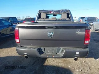 2015 Ram 1500 Express z VIN 1C6RR6KT6FS754869, wystawiony jako IAAI lot #41240025 z przebiegiem 203 775 mil mil oraz . Historia ofert i sprzedaży dostępna na DreamBid. Obrazek 16.