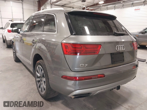 2017 Audi Q7 Premium Plus with VIN WA1LAAF73HD026692, listed as a IAAI auction lot 41938847 with 159,257 mi miles. Bid and sale history available at carsss.com. Image 3.