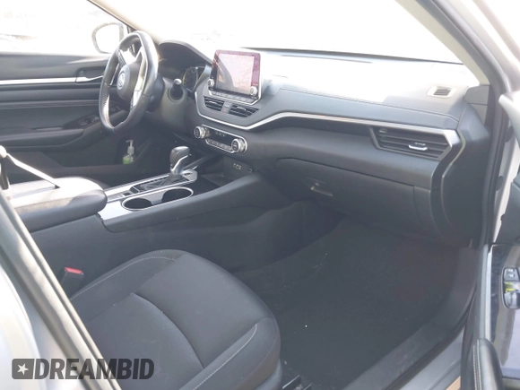 2020 Nissan Altima SV z VIN 1N4BL4DV3LC182167, wystawiony jako IAAI lot #42071300 z przebiegiem 69 122 mil mil oraz . Historia ofert i sprzedaży dostępna na DreamBid. Obrazek 5.