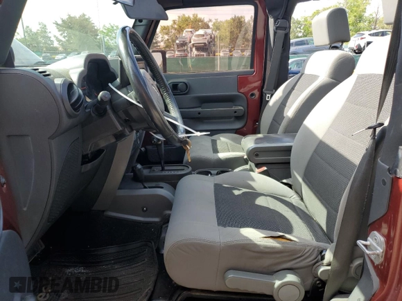 2008 Jeep Wrangler X с VIN 1J4FA24128L546924, выставлен на аукционе Copart как лот 58186175 с пробегом 224 632 миль миль и Списание • Salvage title. История ставок и продаж доступна на DreamBid. Изображение 7.