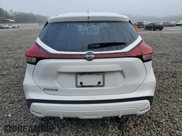2024 Nissan Kicks S with VIN 3N1CP5BV1RL584510, listed as a Copart auction lot 43839965 with 6,468 mi miles and Salvage Title. Bid and sale history available at carsss.com. Image 6.