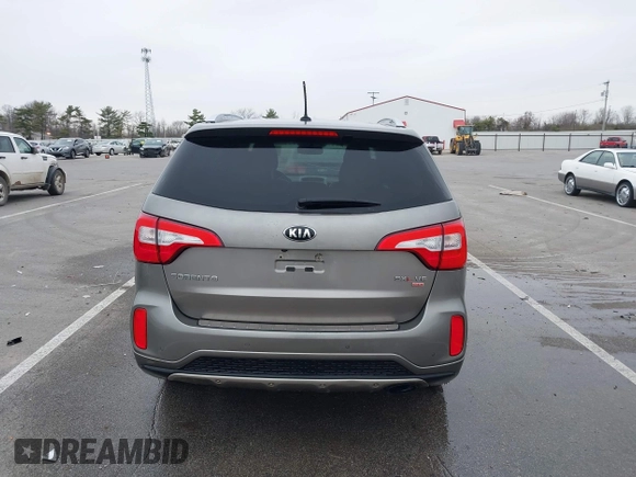 2014 Kia Sorento SX z VIN 5XYKWDA74EG538342, wystawiony jako IAAI lot #41972438 z przebiegiem 157 910 mil mil oraz . Historia ofert i sprzedaży dostępna na DreamBid. Obrazek 16.