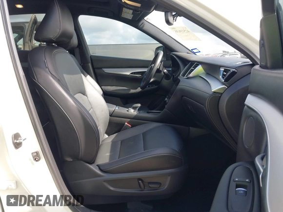 2020 Infiniti QX50 Luxe with VIN 3PCAJ5M14LF116289, listed as a IAAI auction lot 42519638 with 54,022 mi miles and . Bid and sale history available at DreamBid. Image 5.