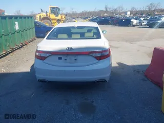 2017 Hyundai Azera with VIN KMHFG4JG7HA590918, listed as a IAAI auction lot 41990813 with 128,088 mi miles. Bid and sale history available at carsss.com. Image 17.