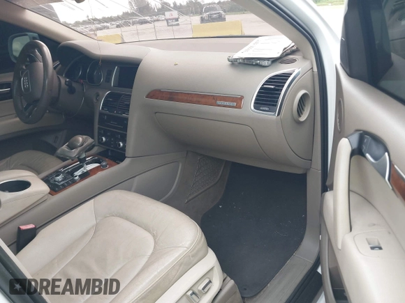 2014 Audi Q7 Premium Plus with VIN WA1LGAFE2ED018513, listed as a IAAI auction lot 42815204 with 121,094 mi miles and . Bid and sale history available at DreamBid. Image 5.