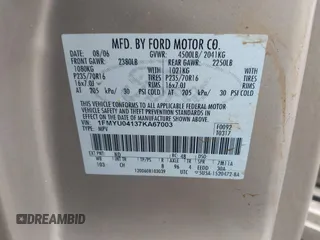 2007 Ford Escape Limited with VIN 1FMYU04137KA67003, listed as a IAAI auction lot 41663853 with 193,651 mi miles. Bid and sale history available at carsss.com. Image 9.