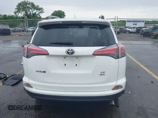 2017 Toyota RAV4 LE с VIN JTMBFREVXHJ126727, выставлен на аукционе IAAI как лот 42587210 с пробегом 111 739 миль миль и . История ставок и продаж доступна на DreamBid. Изображение 16.
