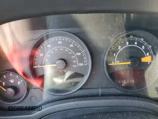 2016 Jeep Patriot Latitude z VIN 1C4NJPFAXGD640313, wystawiony jako Copart lot #41603235 z przebiegiem 112 119 mil mil oraz Szkoda całkowita • Salvage title. Historia ofert i sprzedaży dostępna na DreamBid. Obrazek 9.