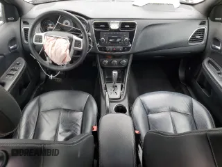 2013 Chrysler 200 Limited with VIN 1C3CCBCG3DN627569, listed as a Copart auction lot 49875895 with 84,473 mi miles and Clean Title. Bid and sale history available at carsss.com. Image 8.