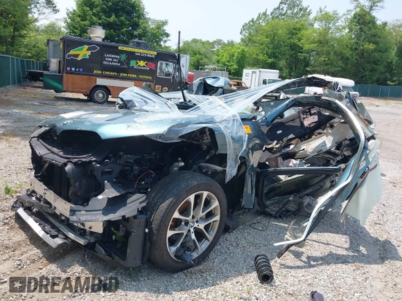 2024 BMW X5 xDrive40i with VIN 5UX23EU03R9V51425, listed as a IAAI auction lot 42273516 with 19,406 mi miles and . Bid and sale history available at DreamBid. Image 6.