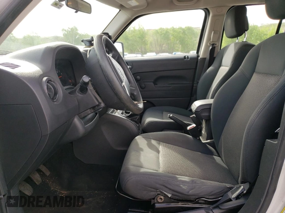 2010 Jeep Patriot Sport z VIN 1J4NT2GB4AD523378, wystawiony jako Copart lot #57088185 z przebiegiem 119 937 mil mil oraz Szkoda całkowita • Salvage title. Historia ofert i sprzedaży dostępna na DreamBid. Obrazek 7.