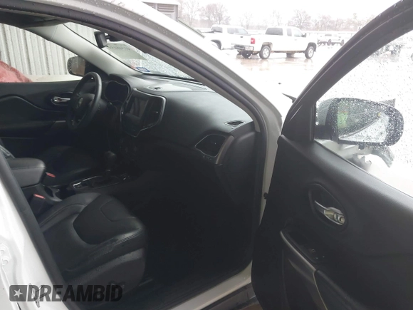 2021 Jeep Cherokee Latitude Lux with VIN 1C4PJLMX7MD221078, listed as a IAAI auction lot 41548159 with 67,780 mi miles and . Bid and sale history available at DreamBid. Image 5.