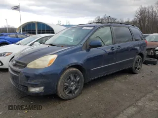 2004 Toyota Sienna XLE with VIN 5TDBA22C14S010077, listed as a Copart auction lot 42851905 with 246,082 mi miles and Clean Title. Bid and sale history available at carsss.com. Image 1.