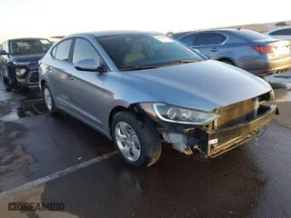2017 Hyundai Elantra SE with VIN 5NPD74LF2HH093719, listed as a IAAI auction lot 40981133 with 173,325 mi miles. Bid and sale history available at carsss.com. Image 1.