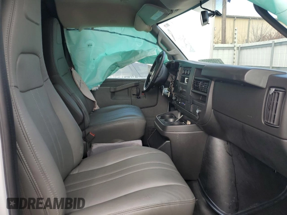 2023 Chevrolet Express Cargo z VIN 1GCWGAFP4P1260339, wystawiony jako Copart lot #41892865 z przebiegiem 7 185 mil mil oraz Nie do naprawy • Non repairable. Historia ofert i sprzedaży dostępna na DreamBid. Obrazek 7.