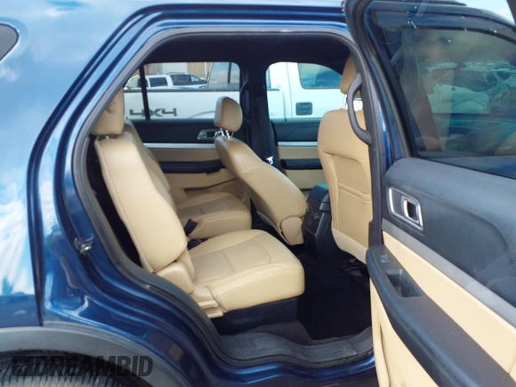2017 Ford Explorer XLT z VIN 1FM5K7D86HGD63457, wystawiony jako IAAI lot #42363170 z przebiegiem 127 185 mil mil oraz . Historia ofert i sprzedaży dostępna na DreamBid. Obrazek 8.