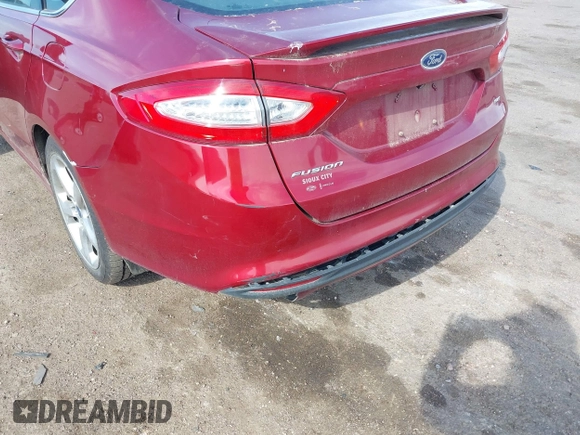 2014 Ford Fusion SE with VIN 3FA6P0H72ER136246, listed as a IAAI auction lot 42152305 with 395,682 mi miles. Bid and sale history available at carsss.com. Image 6.